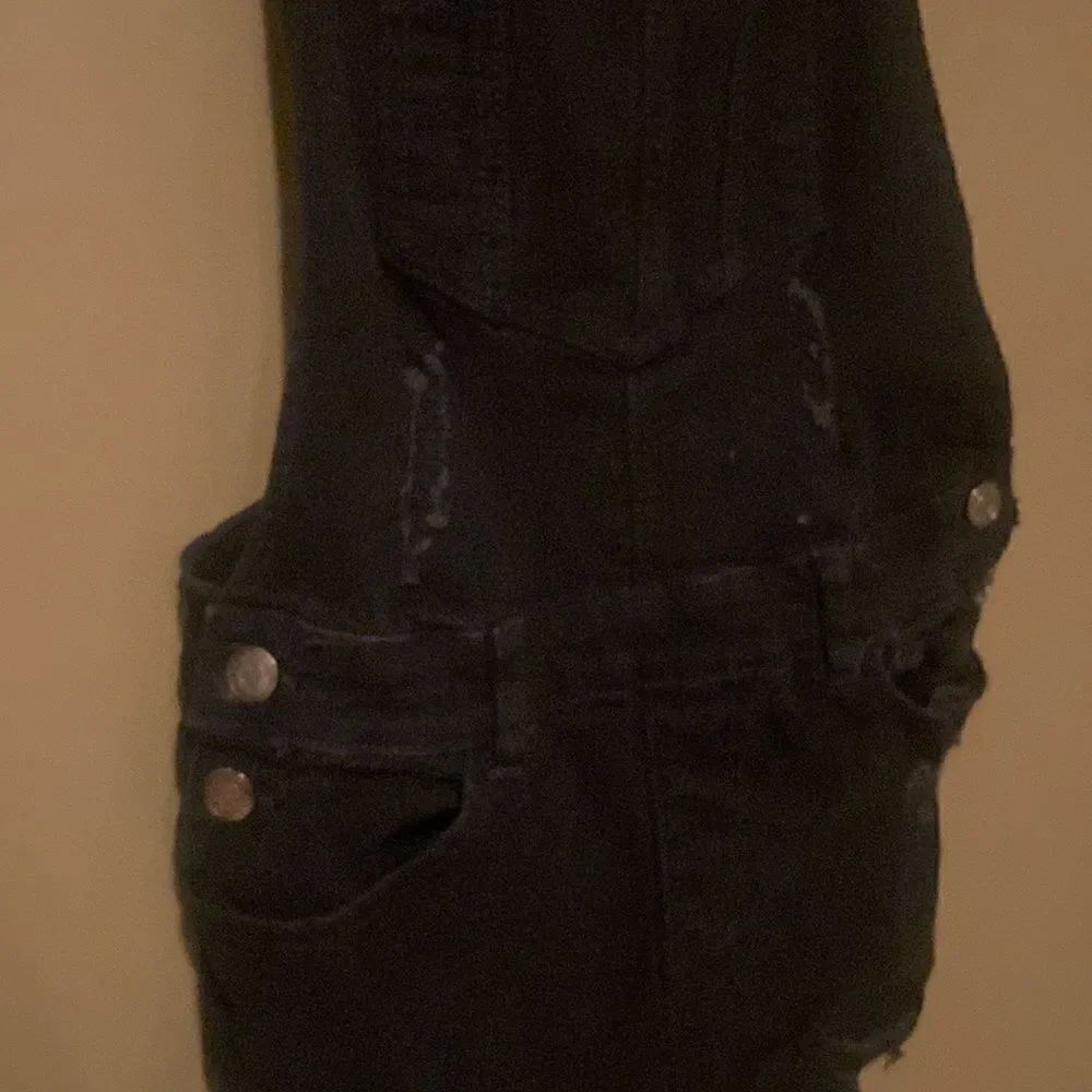 Blue Topic Black Jean Overall Shorts Size Medium Distressed - Picture 3 of 13
